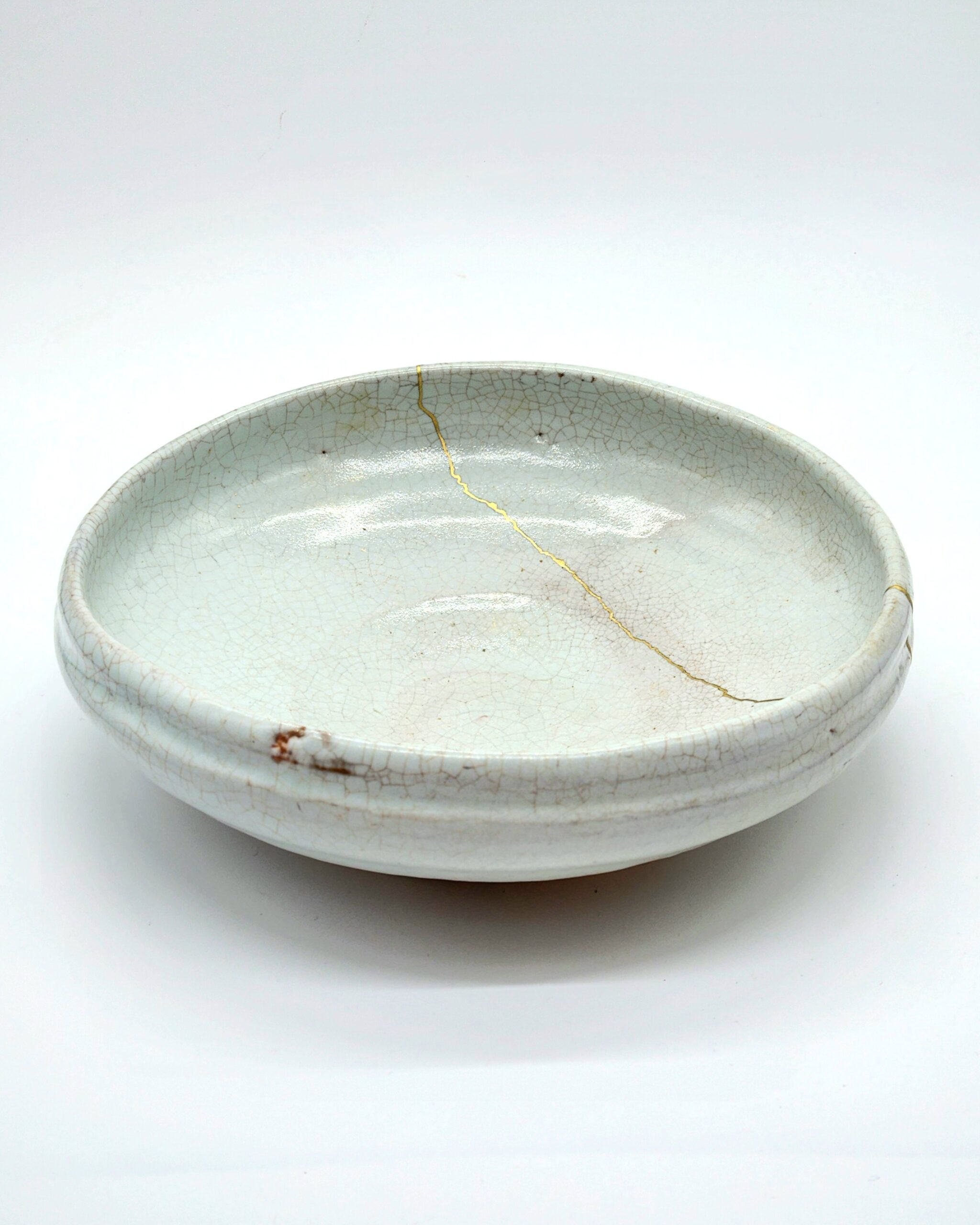 金継ぎによる浅鉢 割れの修繕事例 ｜ 金継ぎ工房かなまる